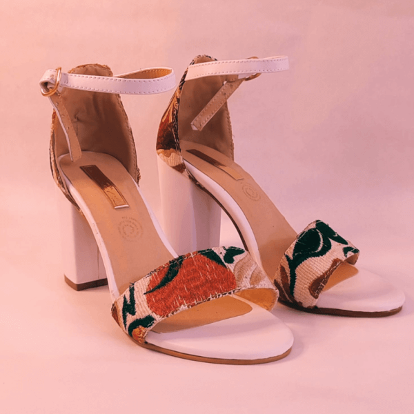 Sandals for Woman with Embroidery